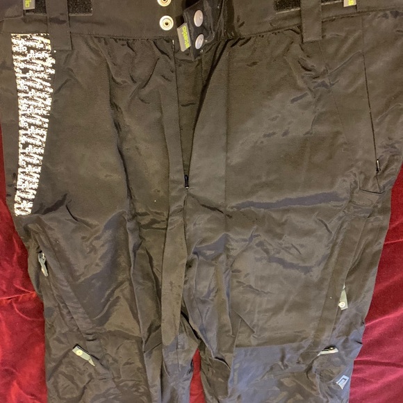 Ski/snowboard pants - size M - brand new - black - Picture 13 of 13